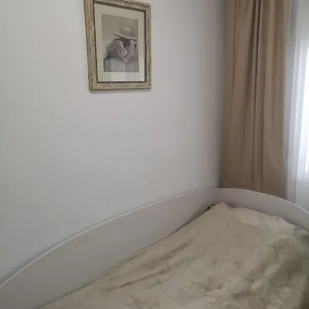 Cerca Del Mar *
